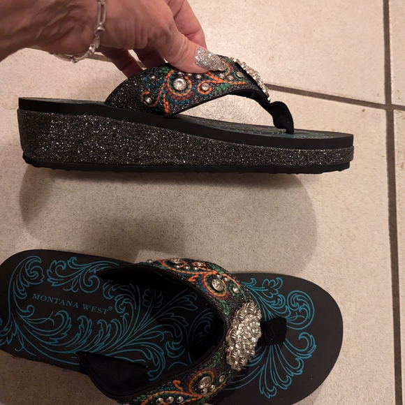 Montana West flip-flops size 9🏖️🌅 - Picture 7 of 11
